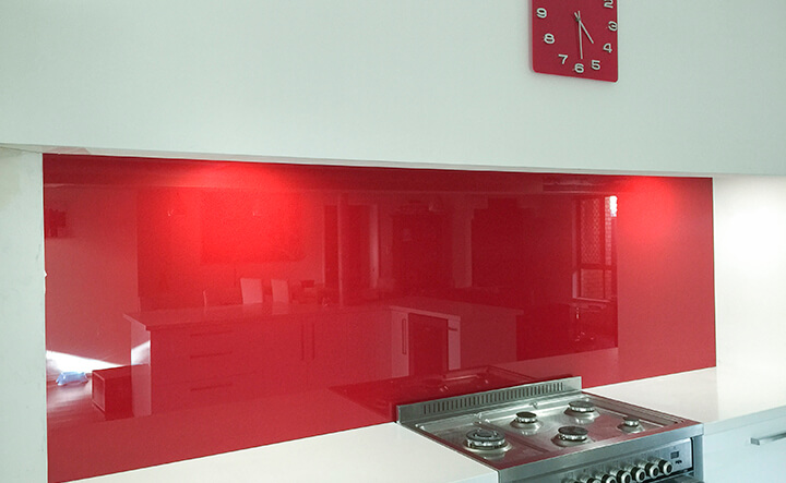 How To Choose The Right Splashback Colour For Your Kitchen