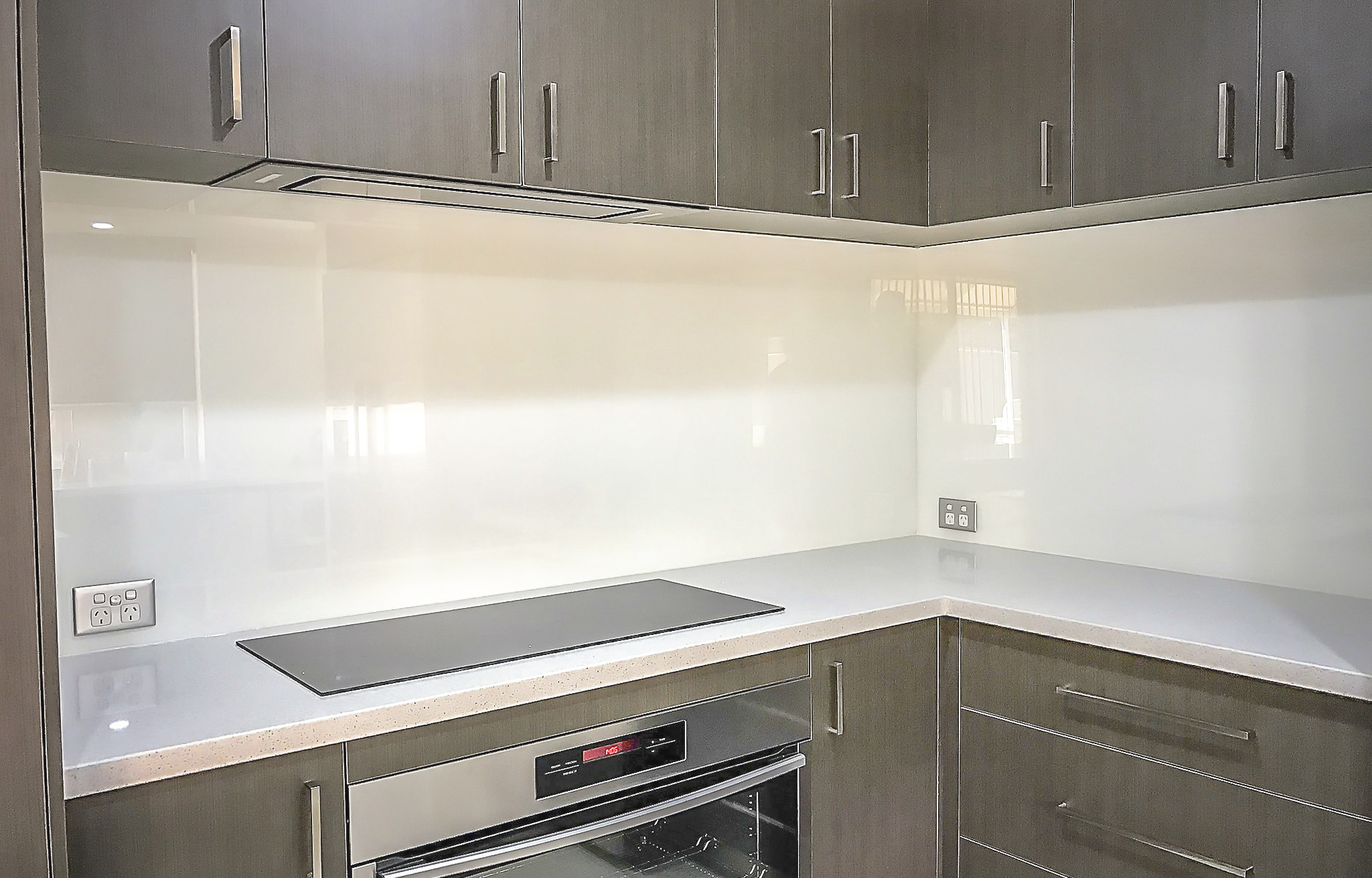 How To Remove A Glass Splashback Easily And Safely